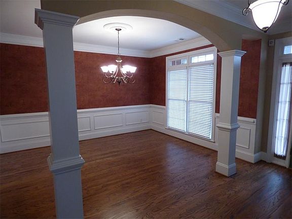 3rd image of 3455 Highcroft Cir