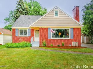 166 E 33rd St, Holland, MI 49423
