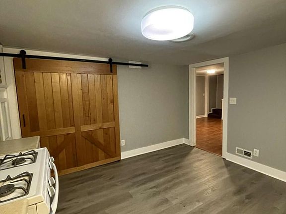 2nd image of 288 Dearborn St APT 4