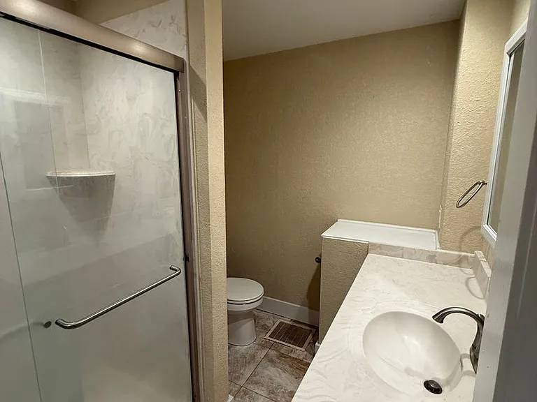 1209 S Lincoln St — Photo 10