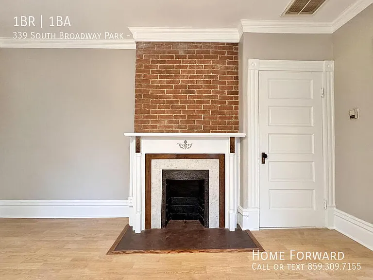 339 S Broadway Park #1 — Photo 5