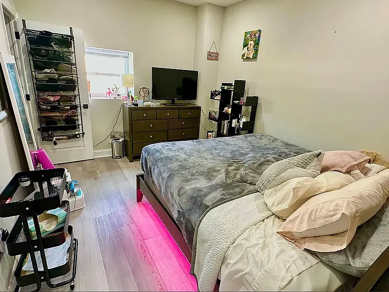 344 Conarroe St #3 — Photo 3