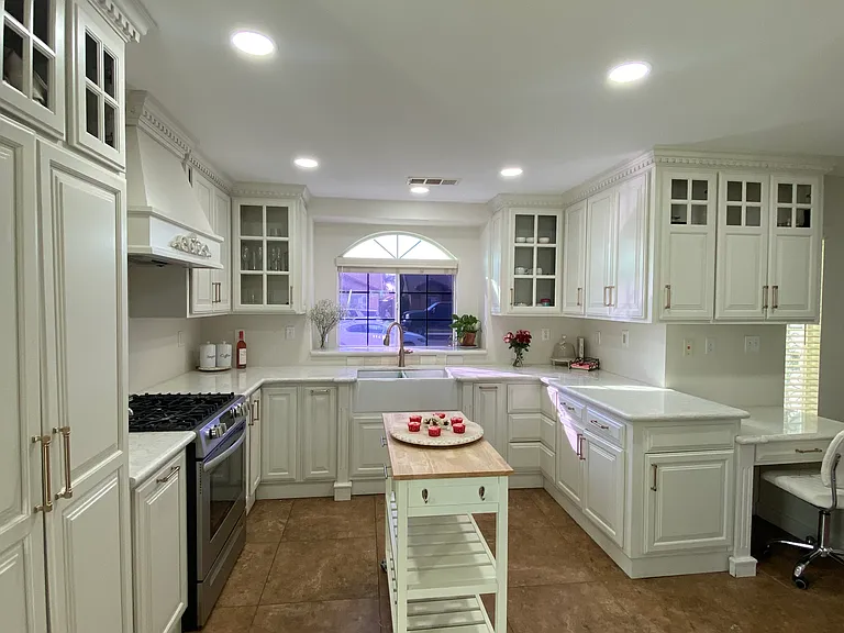 2419 Campania Dr — Photo 2