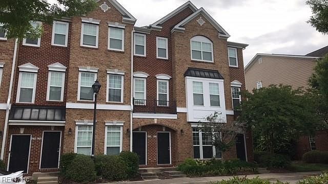 1st image of 672 Claire Ln