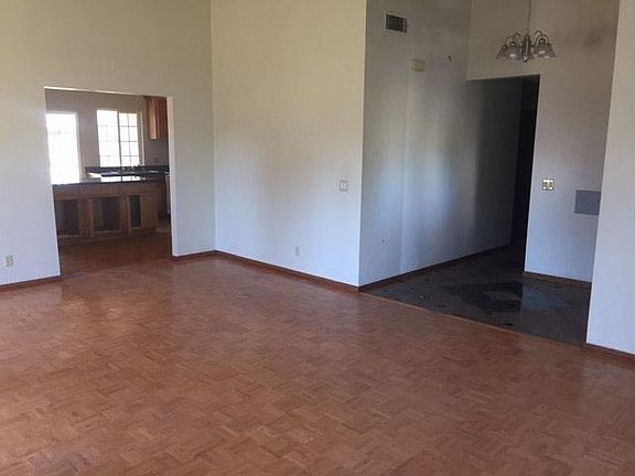 3rd image of 9841 Tywood Ct