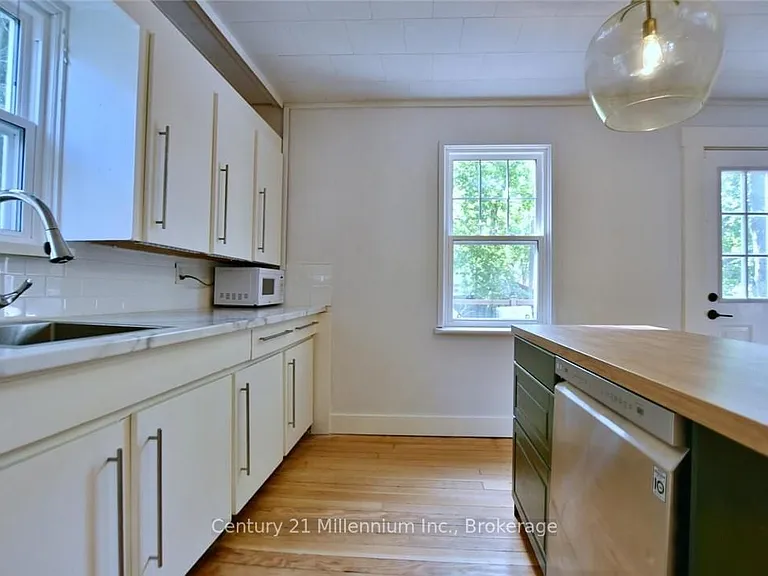 85 Glenwood Dr — Photo 21