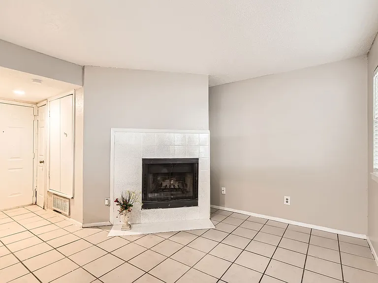5609 Cougar Dr — Photo 26