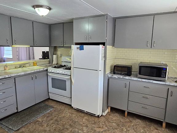 2nd image of 677 G St Space 136