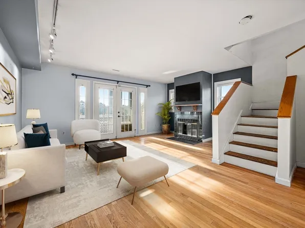 36 Cummings Rd APT 10, Brighton, MA 02135