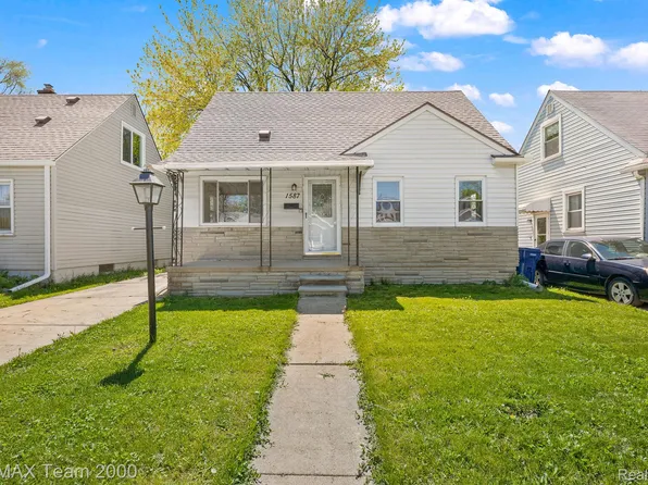 1587 McLain Ave, Lincoln Park, MI 48146
