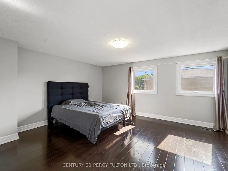 55 Chalmers Cres — Photo 21