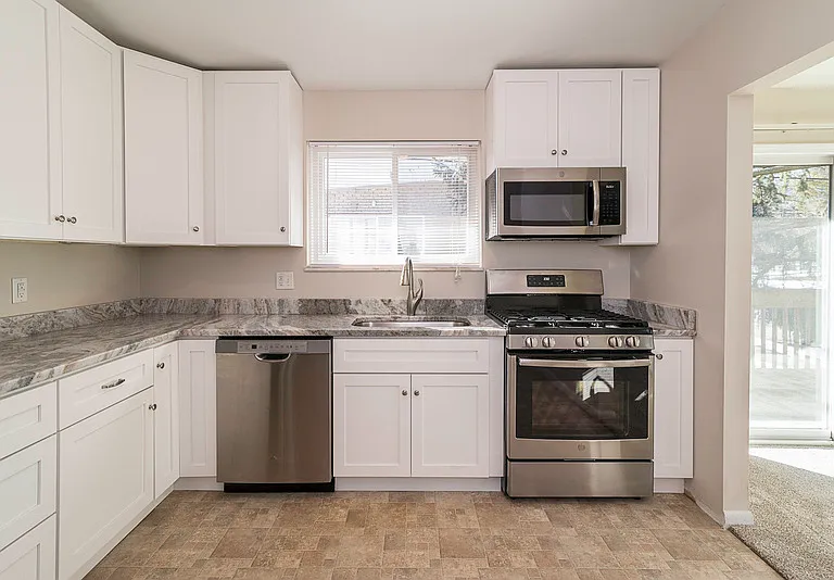 524 Bemidji Ct — Photo 9