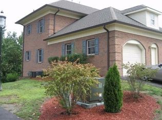 92 Brookview Ln, Newburgh, NY 12550