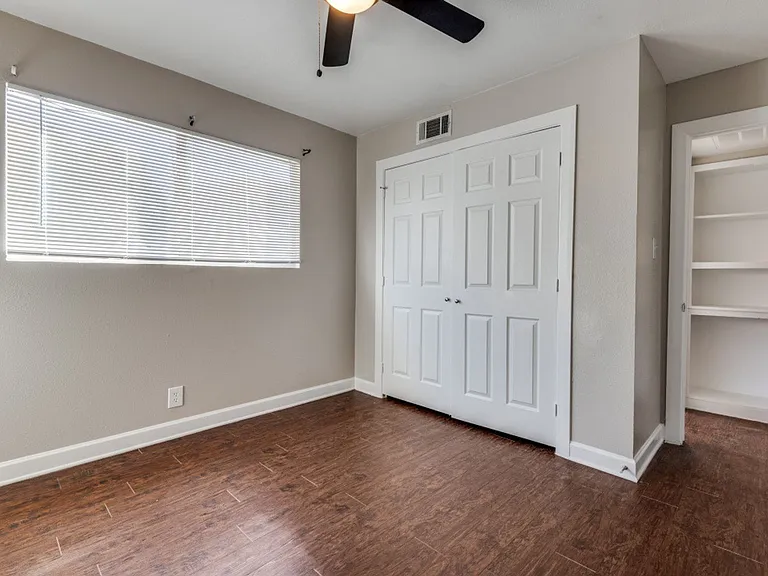 4915 Reiger Ave — Photo 6