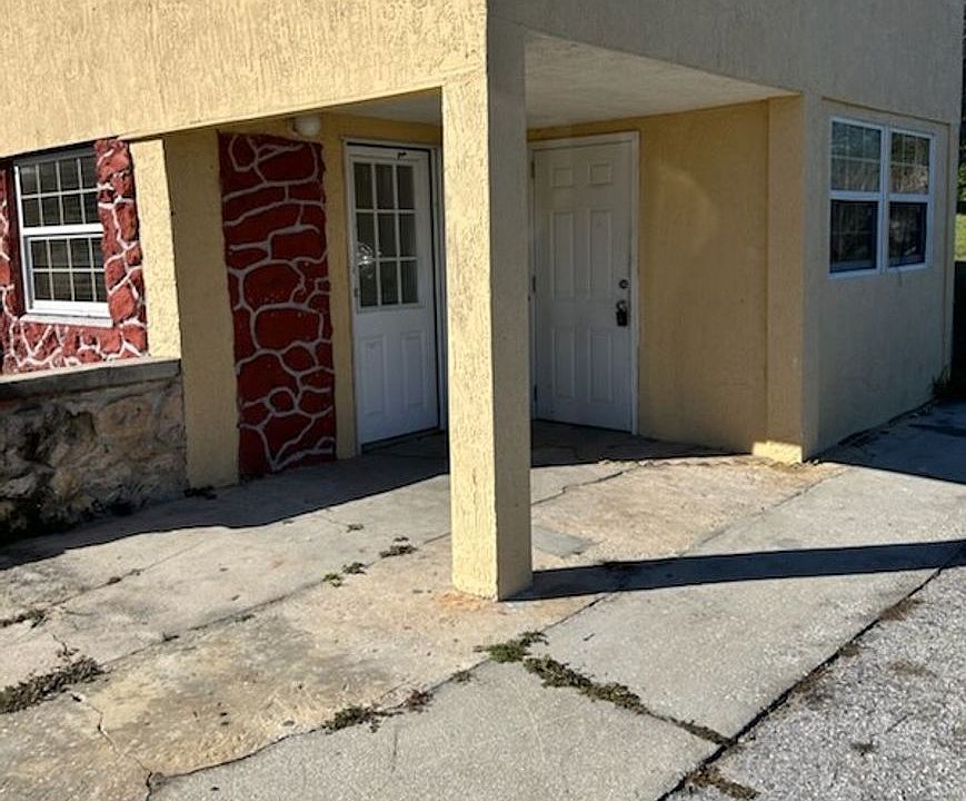 R2SSS2 613 N Dixie Ave Fruitland Park FL Zillow