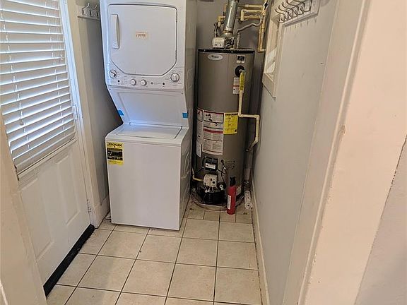 5th image of 520 Sul Ross St