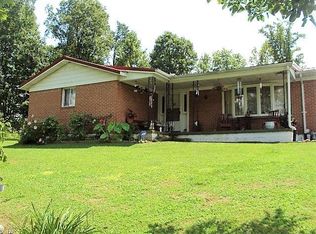 329 Black Bear Lick Ln, Livingston, KY 40445