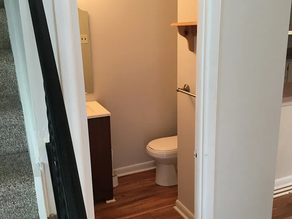 700 Ardmore Ave #412