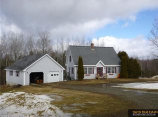 382 Davis Rd, Farmington, ME 04938