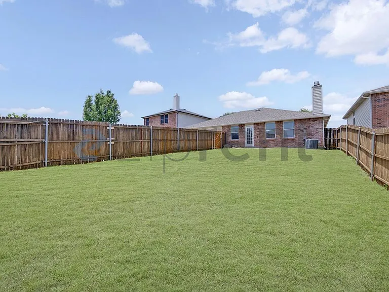 1320 Junction Run — Photo 31