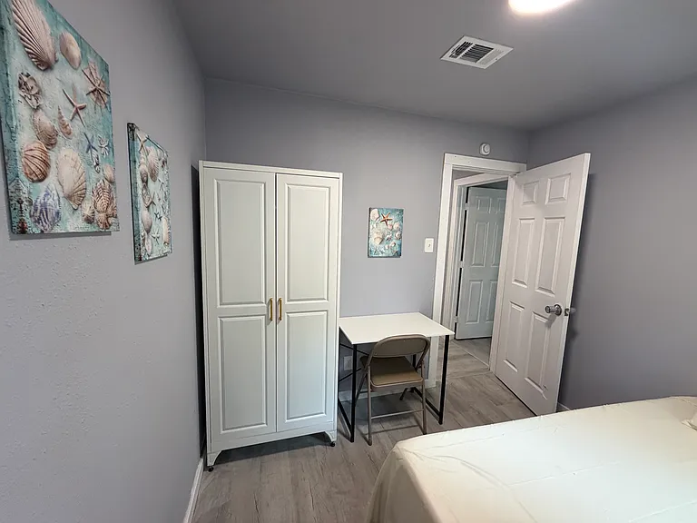 714 SW Dallas St — Photo 13