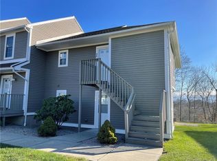 53 Brushy Plain Rd APT 4B, Branford, CT 06405