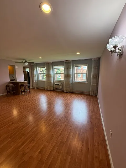 2 bed, 1250 sqft, $1,500 — Photo 3