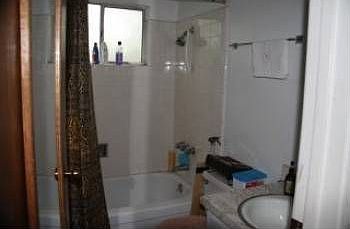 3rd image of 920 Stambaugh St