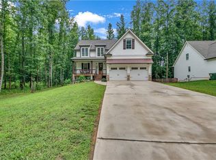 104 Woodland Ln, Canton, GA 30114