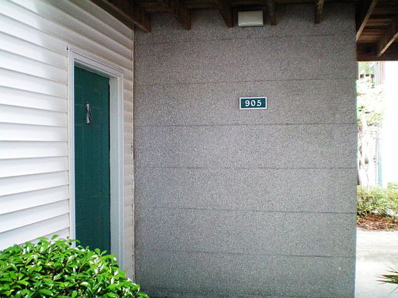 2nd image of 905 E Island Square Dr #905