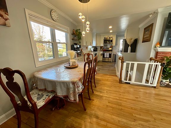 4th image of 6822 Donahue Ct