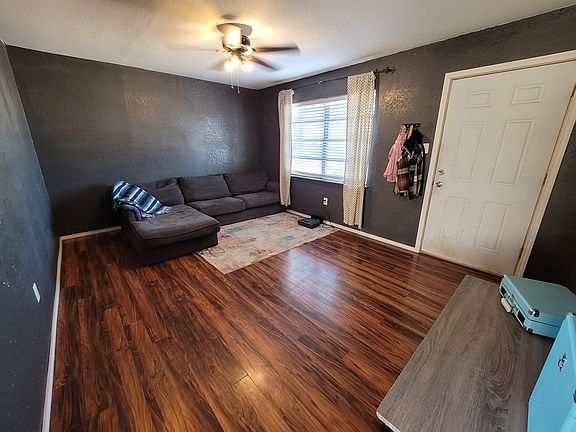 2nd image of 4727 Crockett Ave