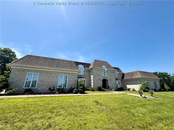 514 Otterbein Ln, Evans, WV 25241