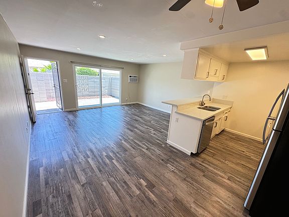 3rd image of 1527-1541 E Walnut Ave #40
