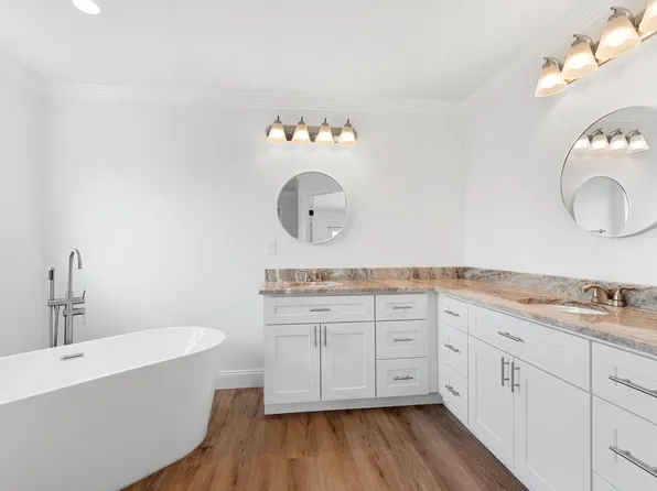 2400 Seaford Dr, Wellington, FL 33414