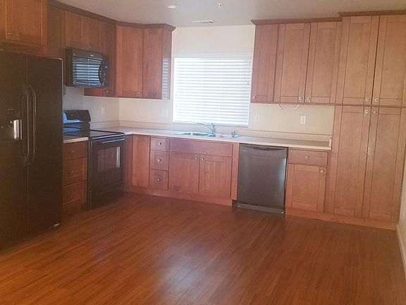 5th image of 290 Gurries Dr #A
