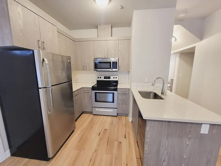 J0459 - Stafford St. Apartments — Photo 6