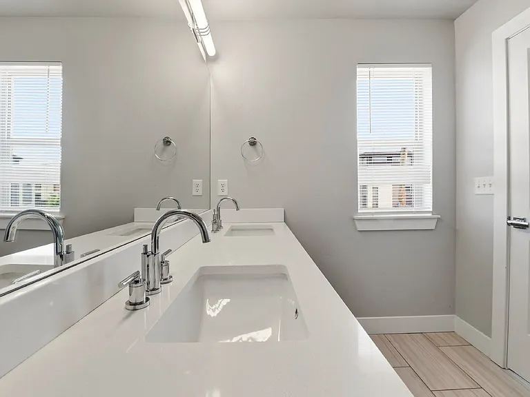 3348 W 17th Ave — Photo 19