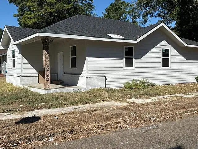 418 College Blvd
