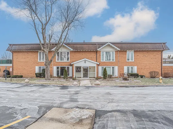 1850 W Surrey Park Ln Unit 1C, Arlington Heights, IL 60005