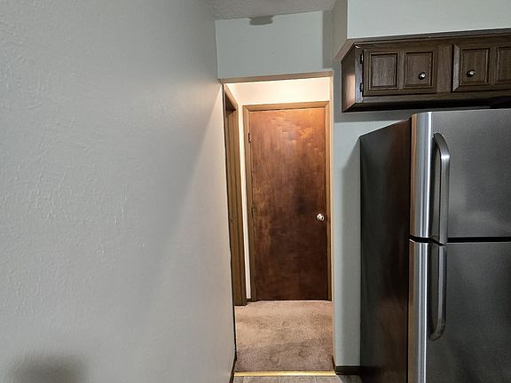 3rd image of 5534 Glenridge Dr #B