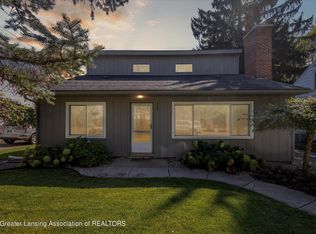 1560 Snyder Rd, East Lansing, MI 48823