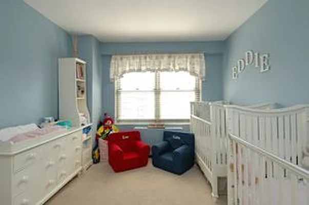 Sold by Douglas Elliman | media 20