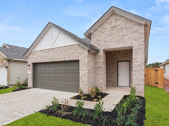 An additional view of the inviting entryway