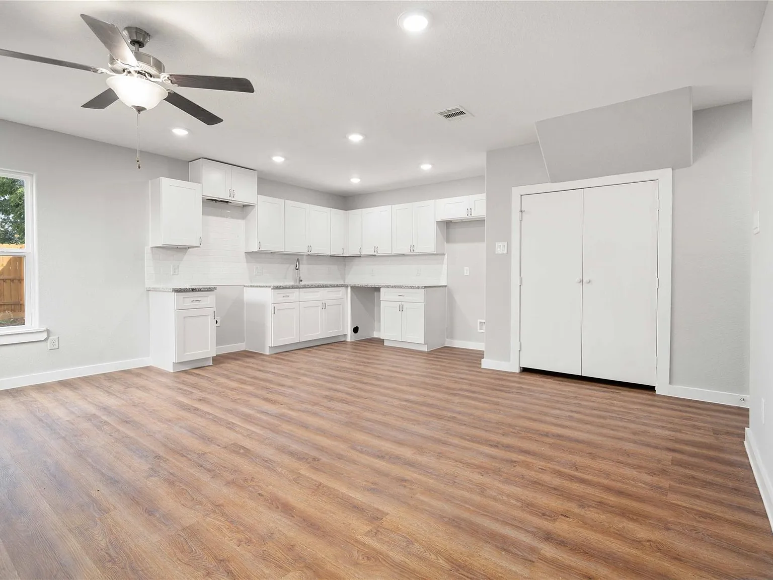3 bed, 1160 sqft, $1,450 — Photo 3