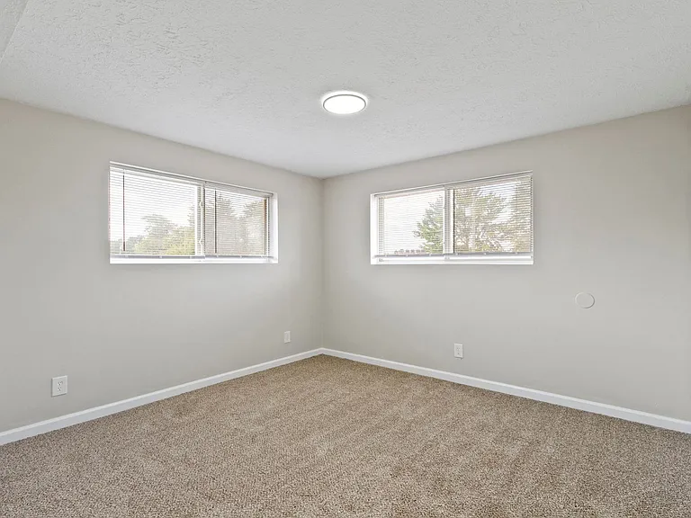 The Vistas Apartment Homes — Photo 28