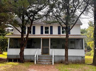 77 British Cemetery Rd, Ocracoke, NC 27960