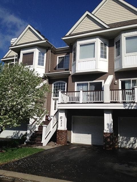 1st image of 822 Trenton Ln N