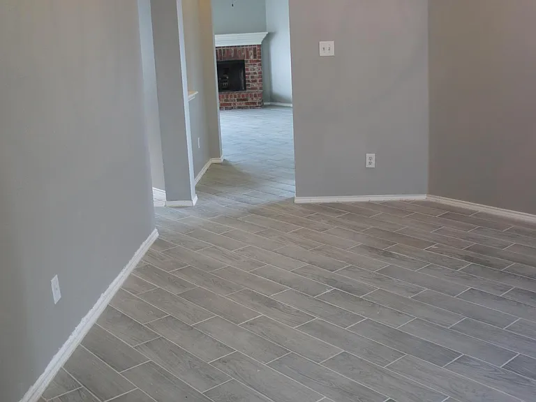 1839 Hillwood Dr — Photo 10