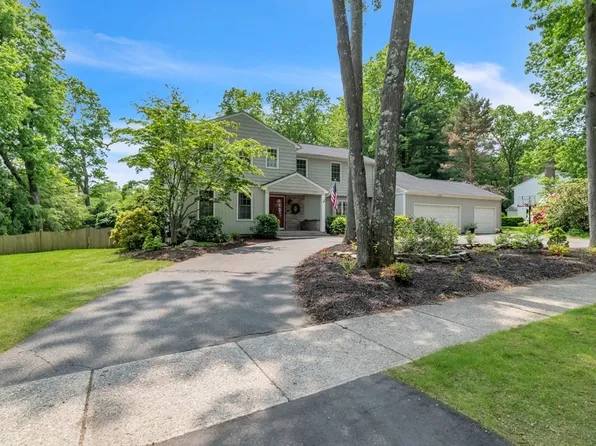 105 Northfield Rd, Longmeadow, MA 01106